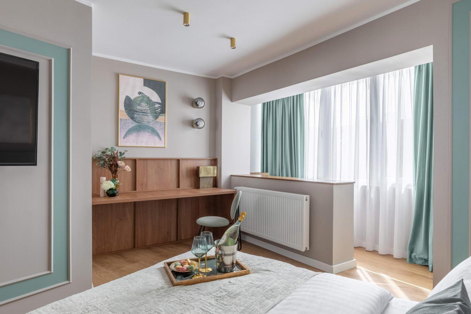 Holt - Sublime Minty Green 1Br On The Park ブカレスト エクステリア 写真